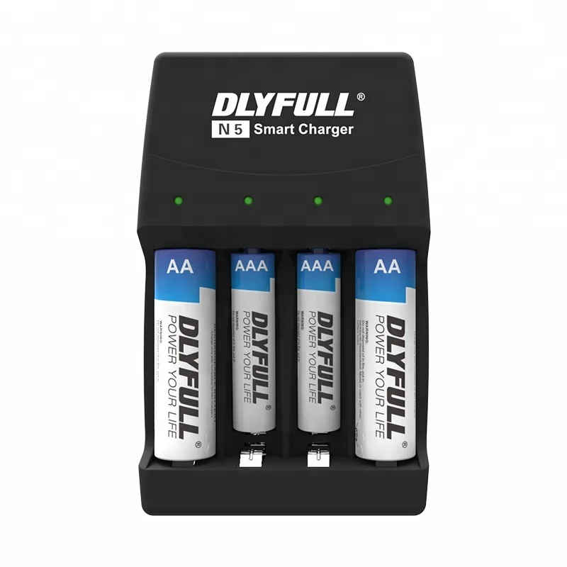 4 Slots wall charger for 1.2V Ni-MH/CD and 1.5V alkaline battery aa/aaa size fast charge function