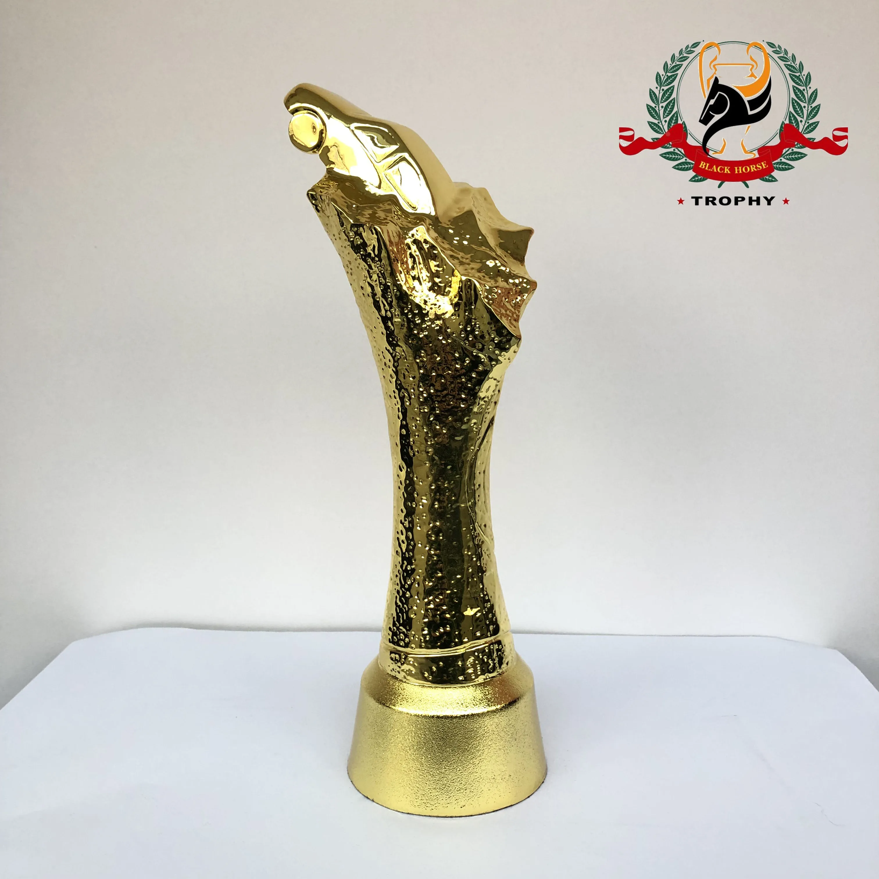 Custom Trophies  Europe Style Metal Ornament Car part Trophy Award