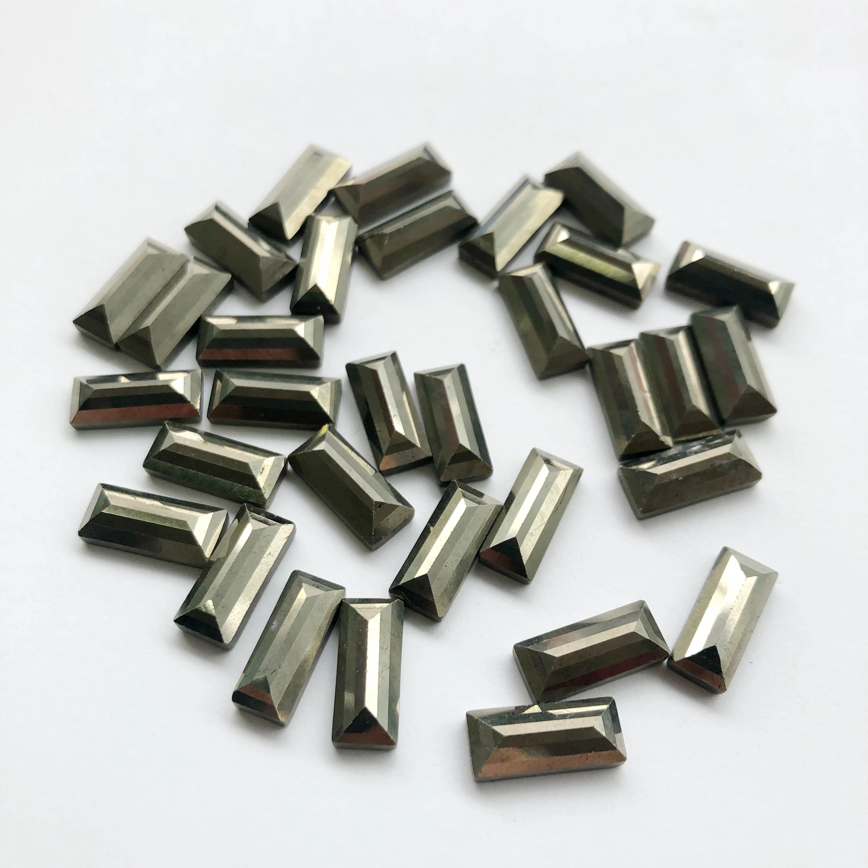 Hot sale Nature natural gemstone faceted golden pyrite powdered quartz crystal