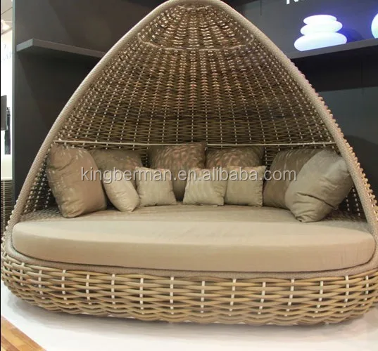 Outdoor Furniture Rattan Garden Furniture Daybed Beach Thick Rattan Sofa Daybed Set
