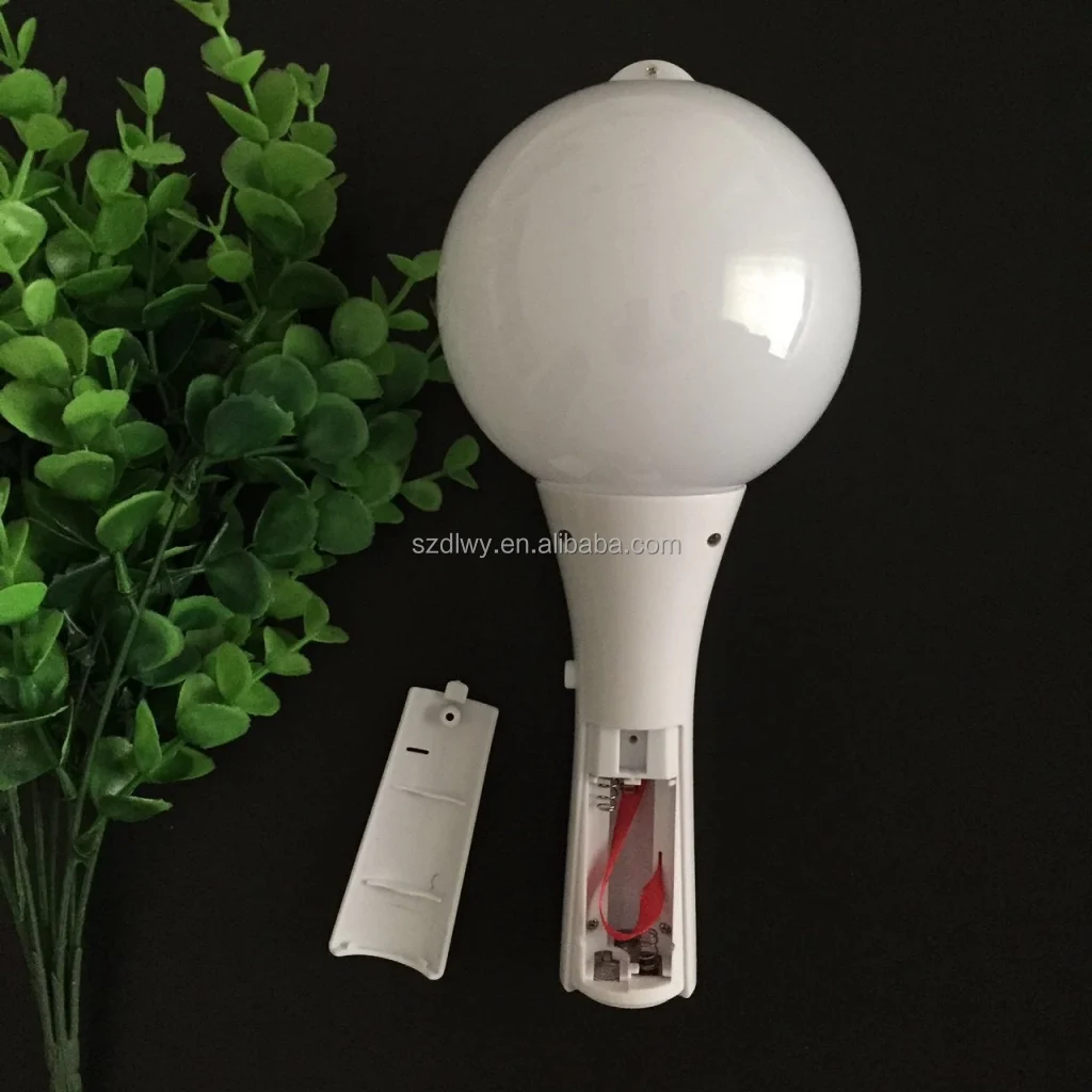 Factory supplier CE RoHS 15colors ball shape AAA battery LED stick led spinning stick