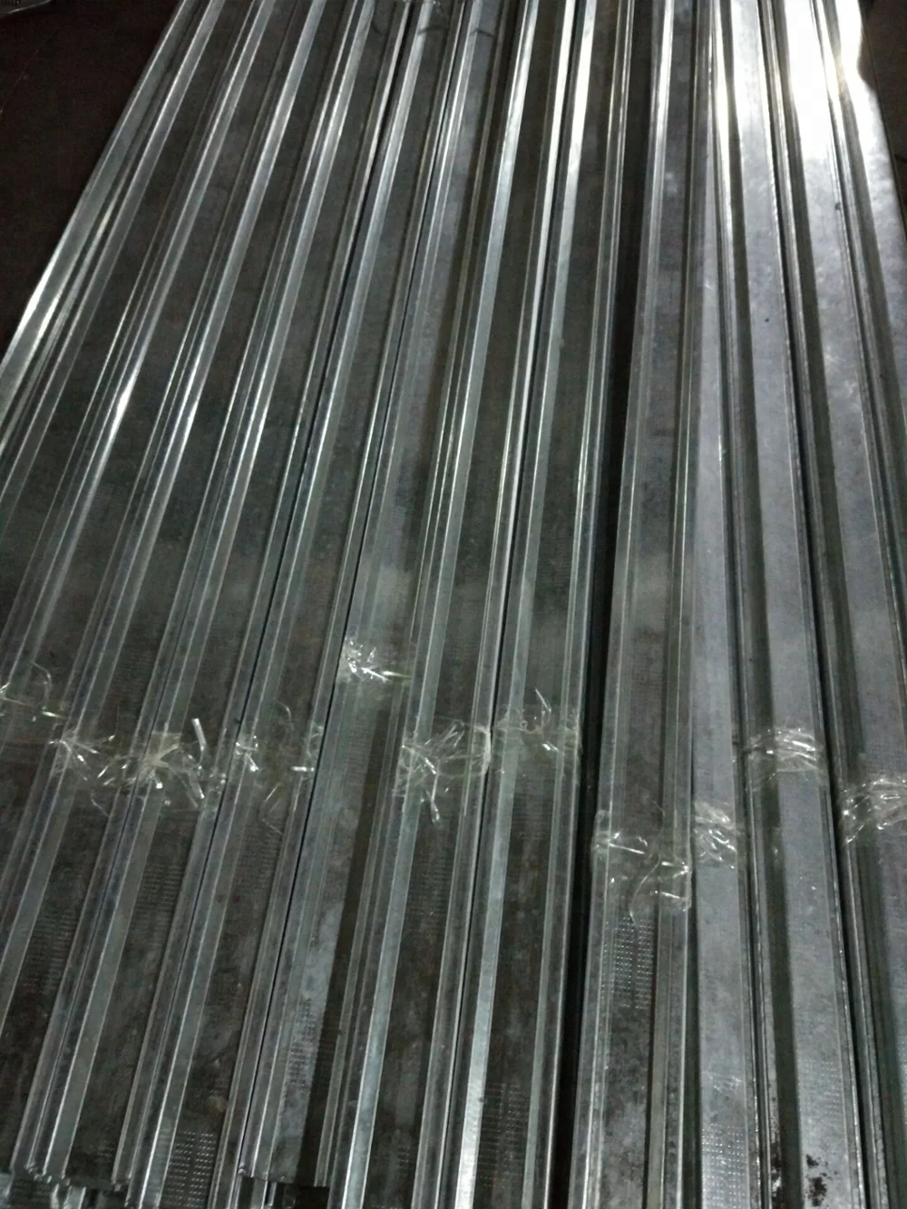 Оцинкованный двойной меховой канал из переменного металла