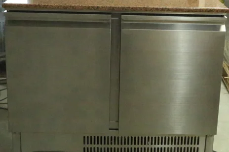 Commercial Fan Cooling Pizza Worktable Bench Display Refrigerator For Restaurant