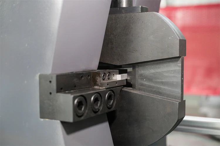 Metal material Charpy notched impact test 150J to 300J U type impact testing machine