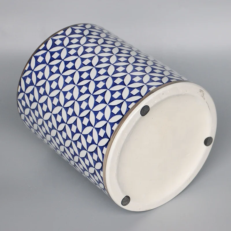 Classical Chinese blue and white porcelain copper coins pattern round ceramic storage jar for home decorate