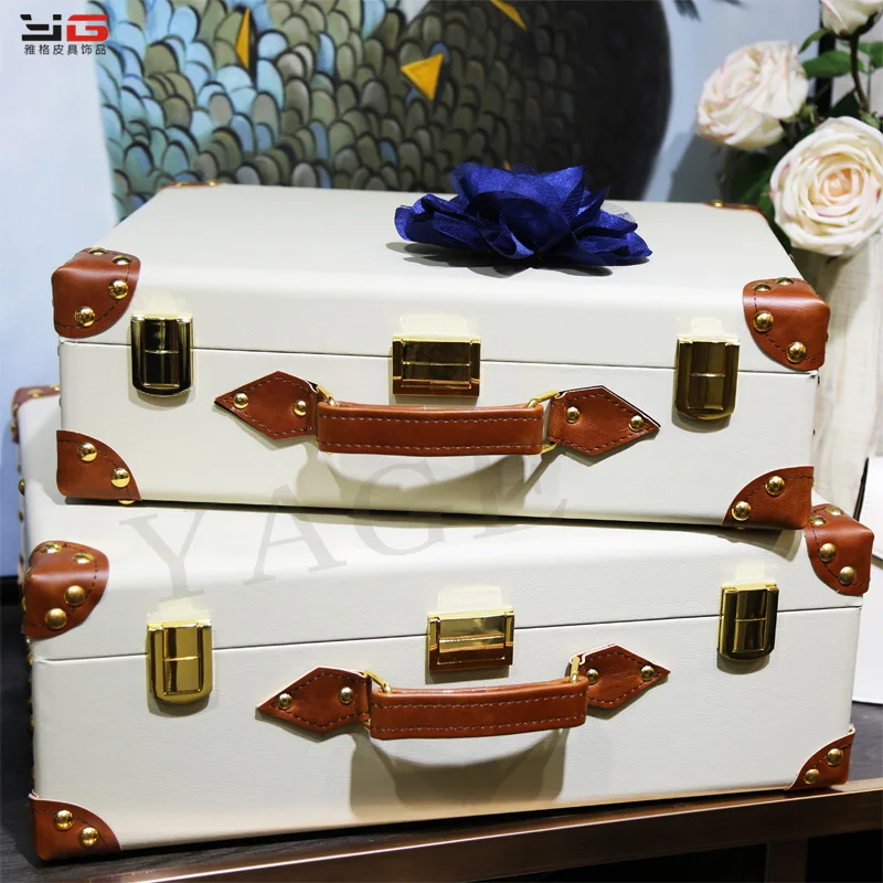 Custom High Quality faux leather decorative Vintage Suitcase Wood Frame travel suitcase