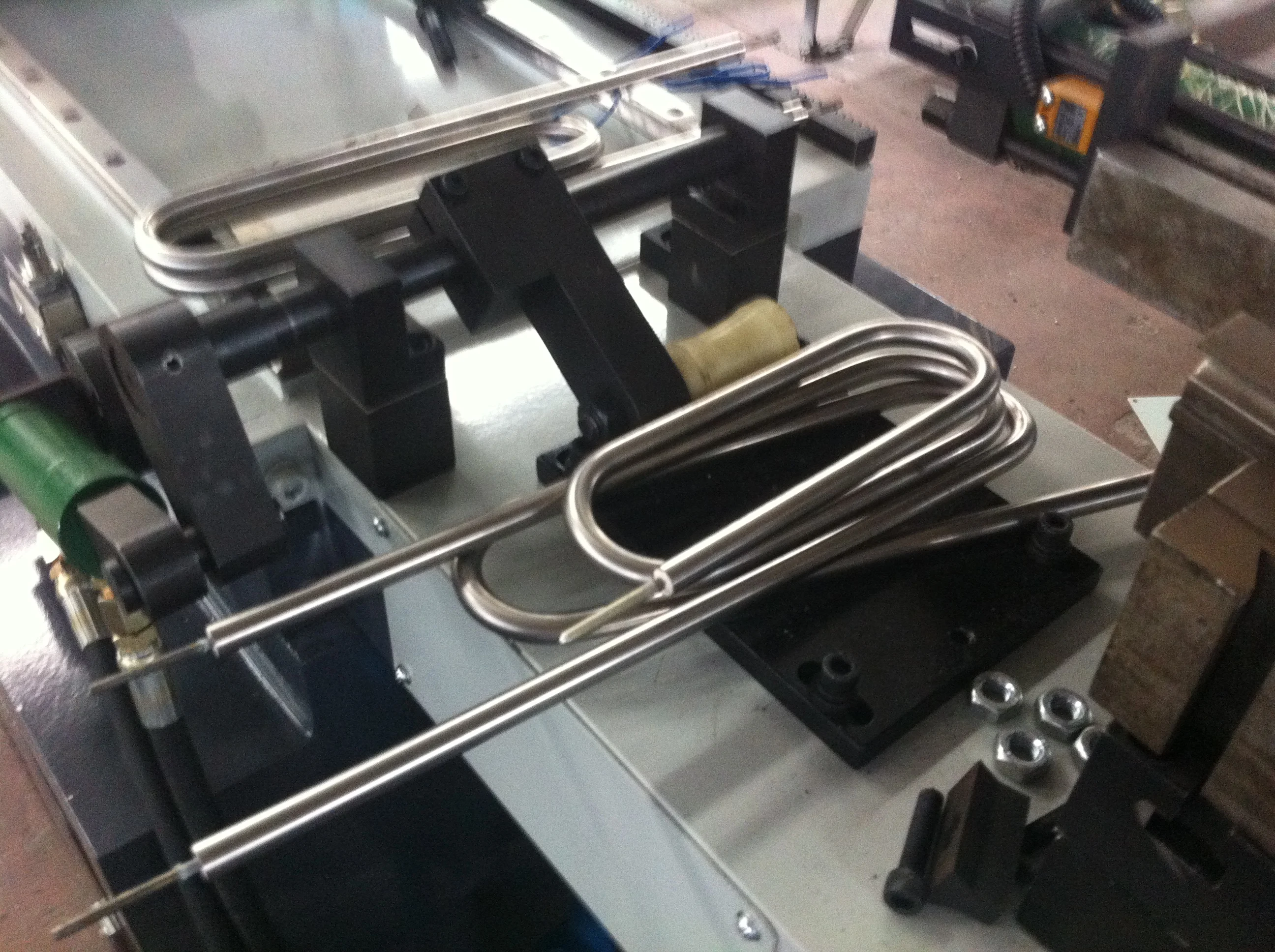 
High Working Efficiency Hydraulic CNC Tube Bender Full Automatic Pipe Bending Machine for Copper, Stainless Steel, Aluminum 