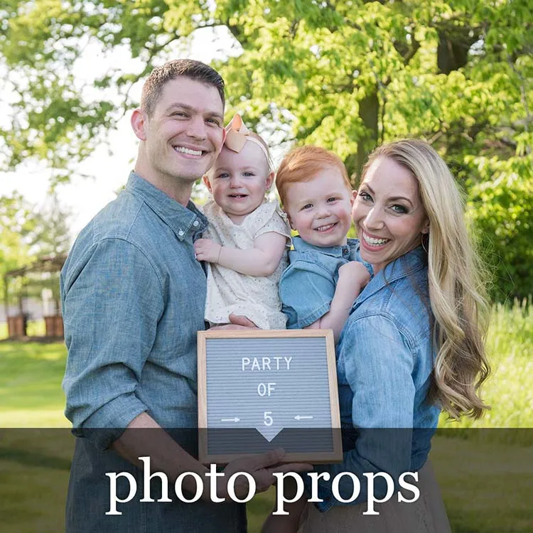 Gray Felt Letter Board 10x10 Inches. Changeable Letter Boards Include 300 White Plastic Letters & Oak Frame