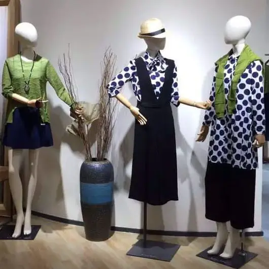 Full Body Female Suit Display Fiberglass Mannequin Adjustable Dress Form Custom Stand Dummy Lifelike Sitting Manniki