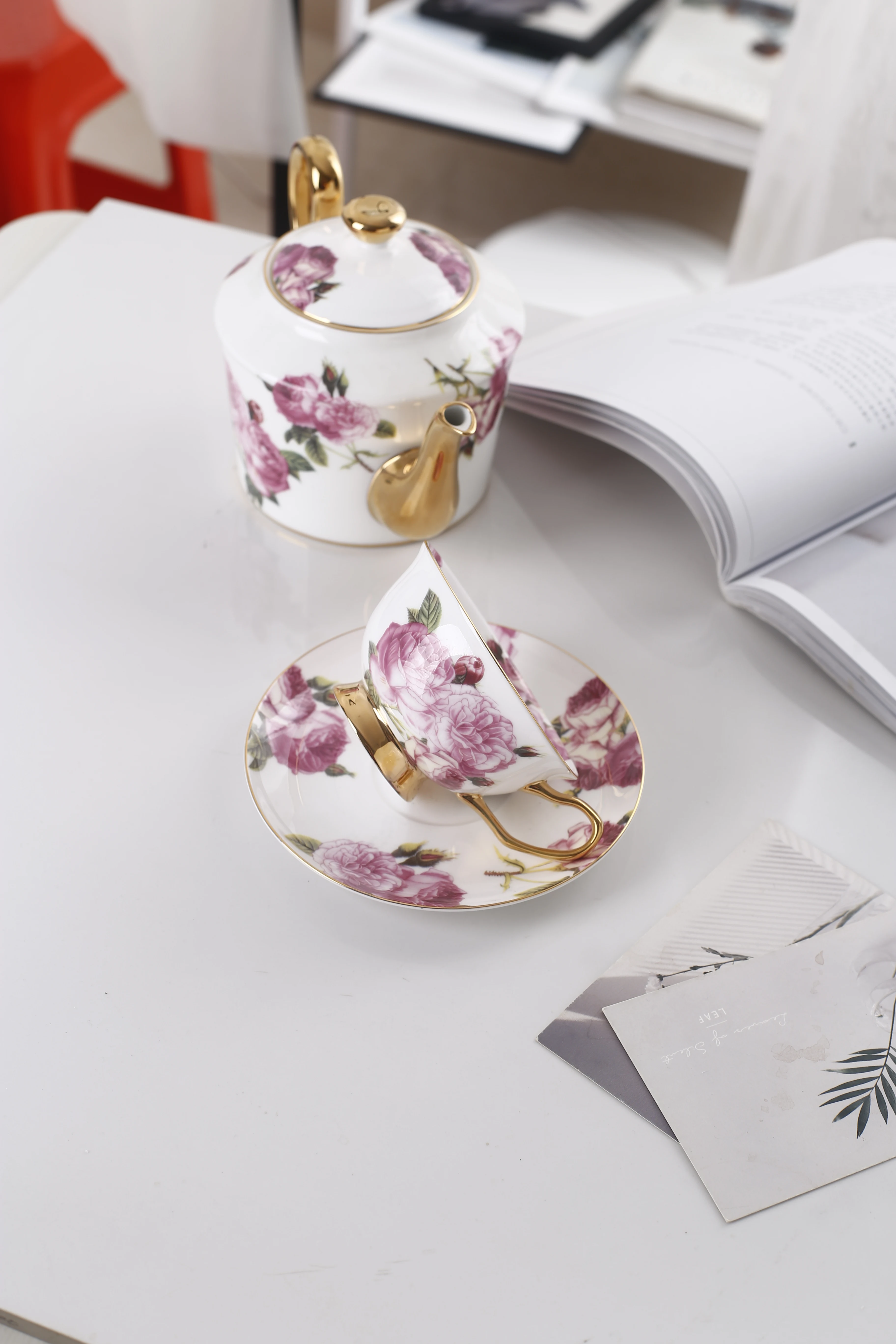 Floral decal design Arabic coffee cup set porcelain teapot turkish tea cup set luxury bone china tea set