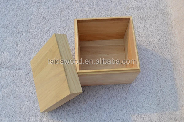 PLAIN PINE WOOD KEEPSAKE SOUVENIRS BOX CRAFT ( WITH OUT HANDLES )