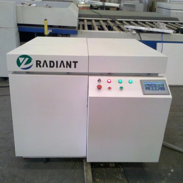 Экспериментальный ламинатор для солнечных панелей