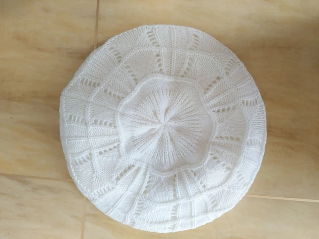 S3232 new design ladies crochet knitting patterns beret hats satin lined caps for women