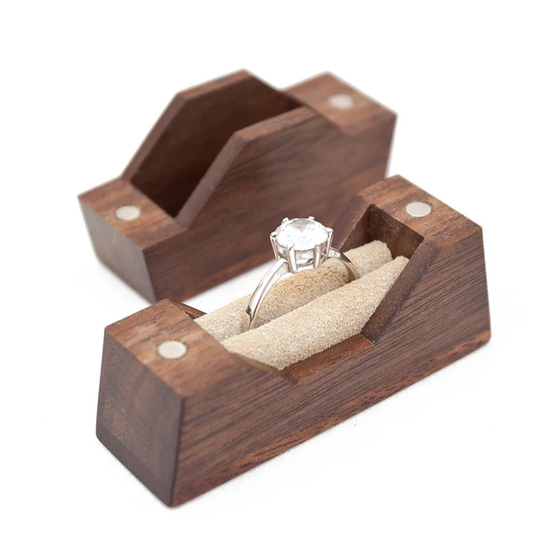 Beautifully propose marriage gift wedding walnut small wood ring box with magnet