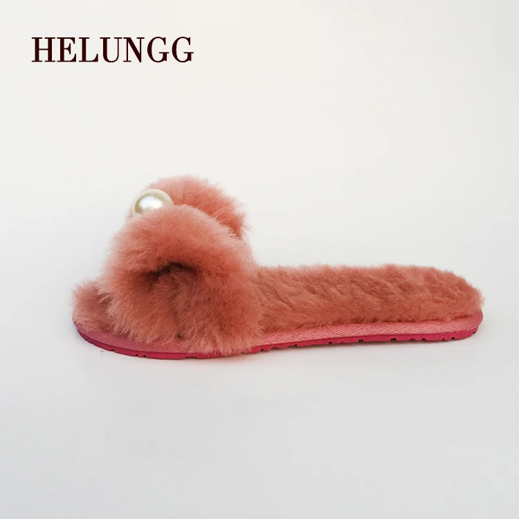 
2020 New Model most comfortable fashionable Winter Wool Fluffy furry indoor Slippers for women 