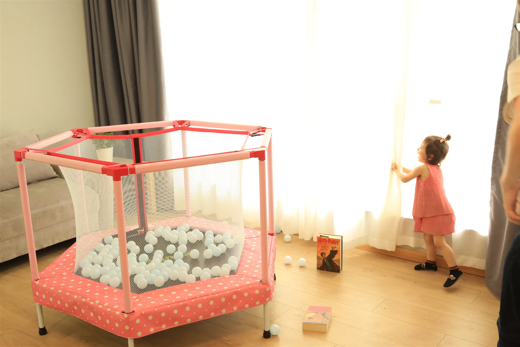 Pink Color Hexagonal Mini Trampoline For Kids