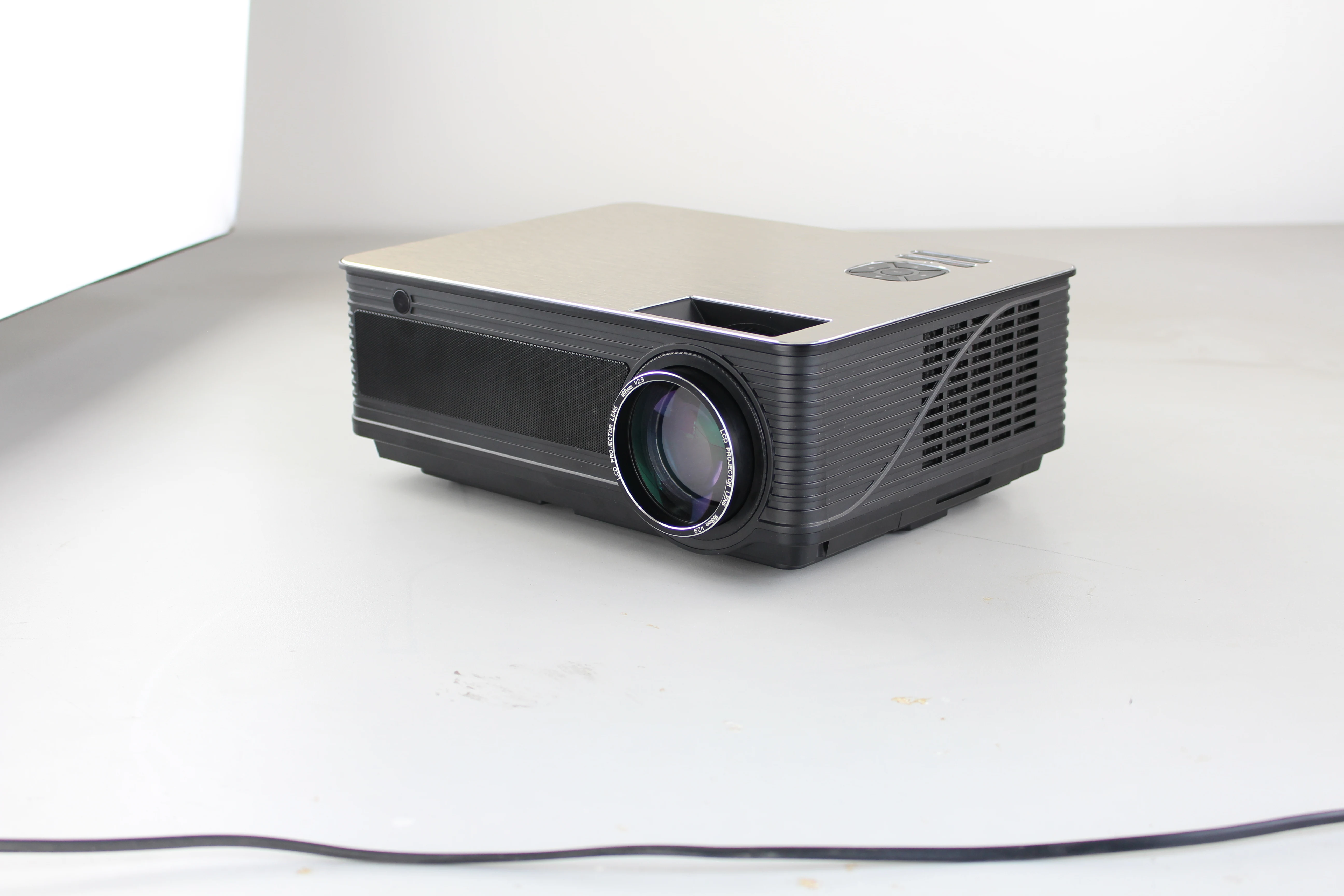 2019 HTP  HD  LCD projector, with android system,  Wirelessly connect smart phone