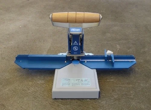 S-200 Manual Calendar Cutter/semicircle Cutter Machine