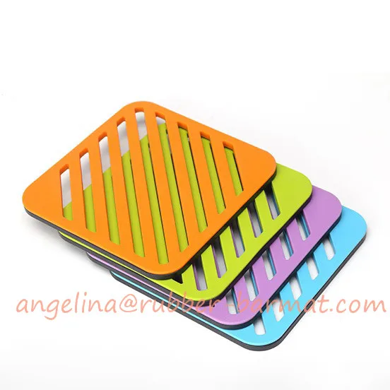 Custom Printed Black Rubber PVC Place Mats Machine-Washable Soft Silicone Table Mat with Logo Customizable Placemat/Pad