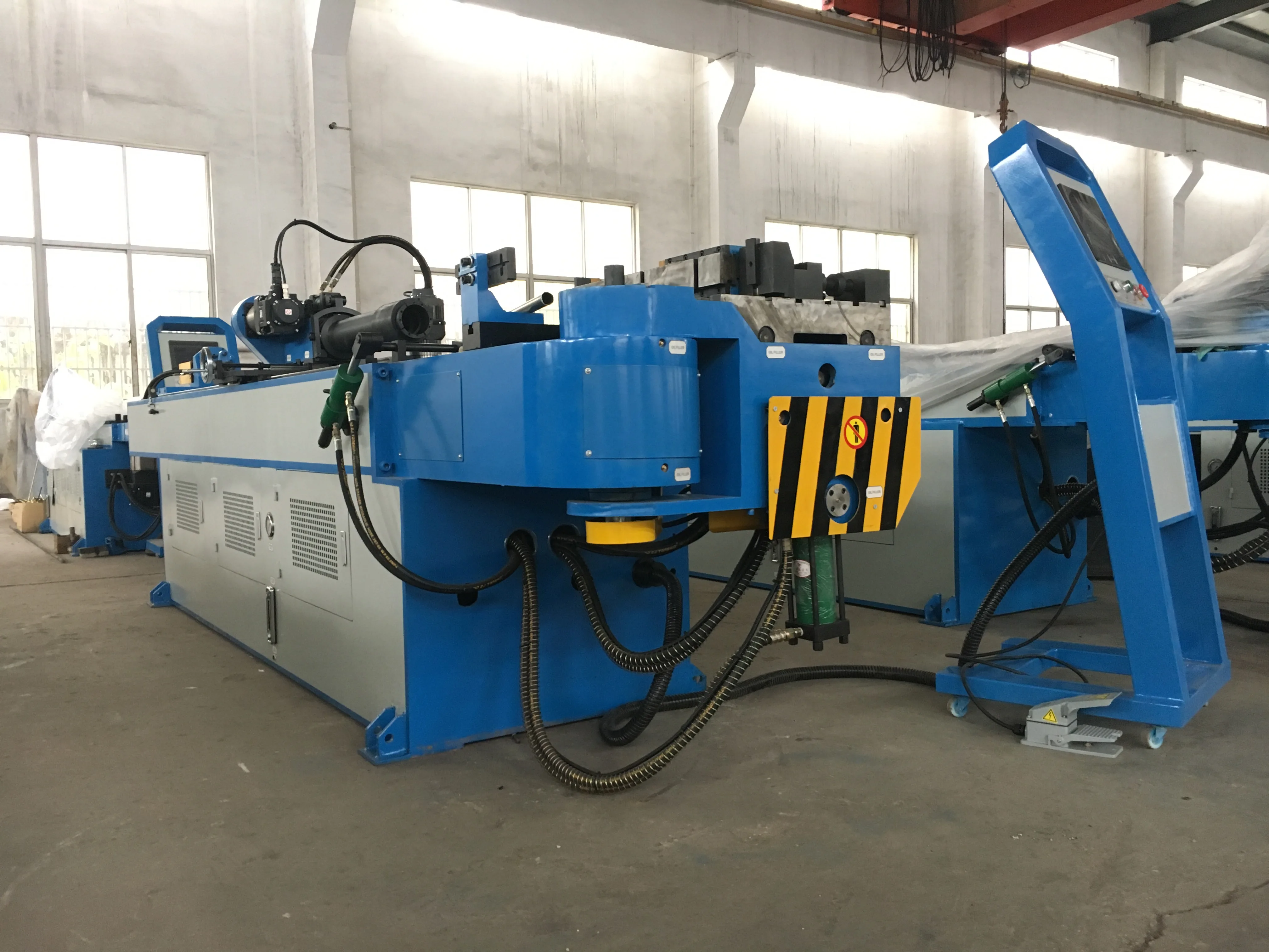 
automatic CNC pipe bending machine 