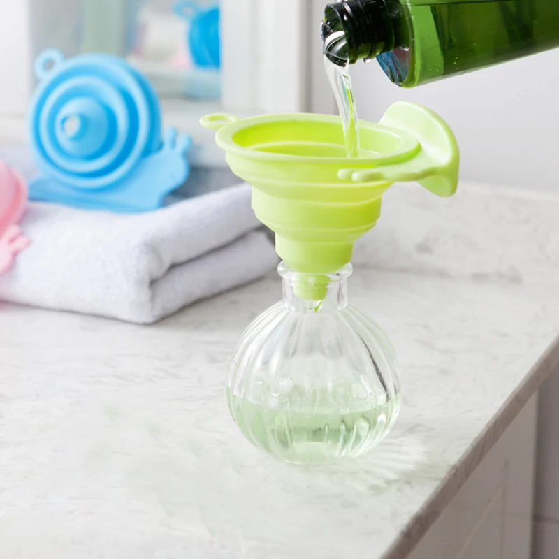 
Cute Snail Design Plastic Kitchen Liquid Refill Funnel 