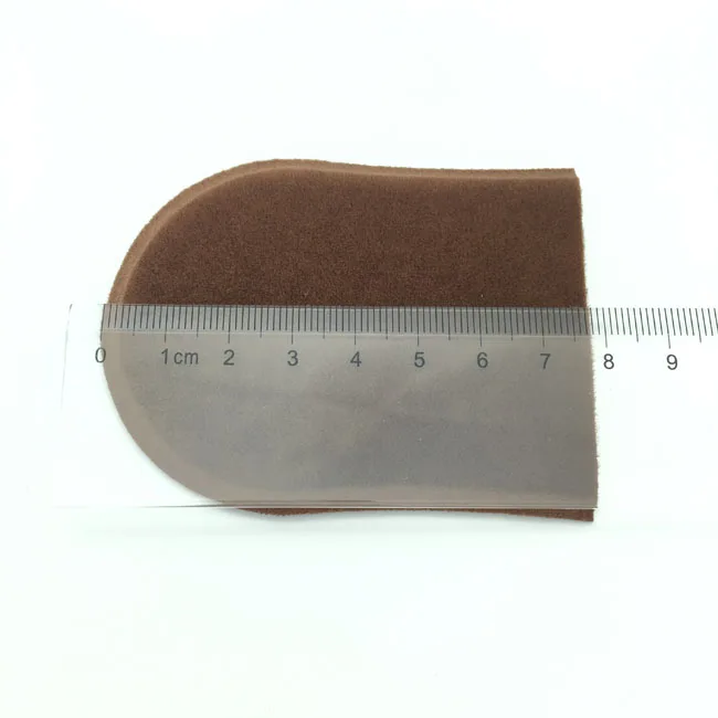 Small tan mitt for face