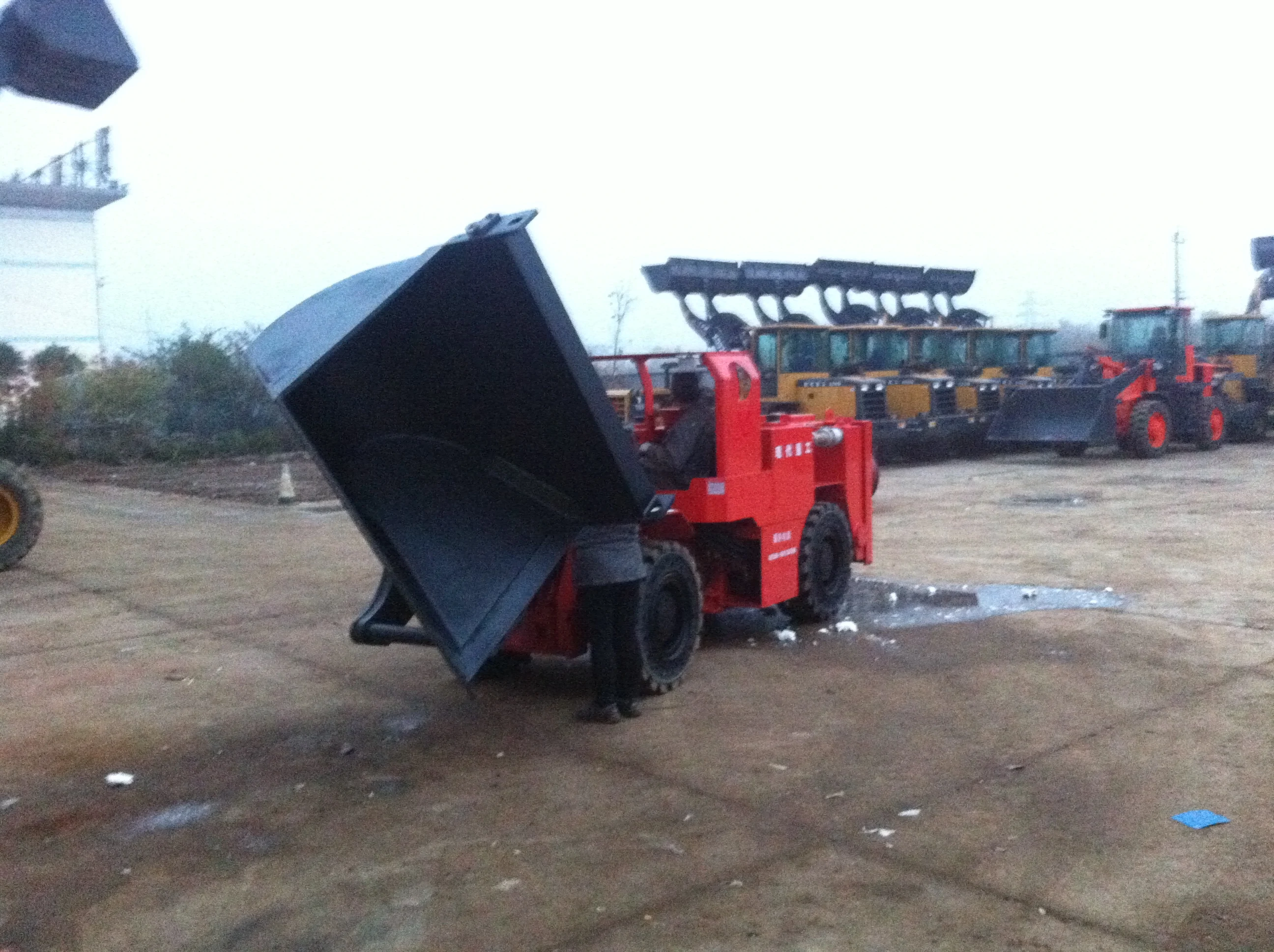Side Unloading China XDCY-06 Underground Loader / Scooptram / LHD with good Service