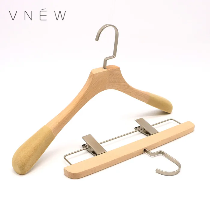 High quality hanger custom shoulder velvet flocked non slip wood clothes  hanger