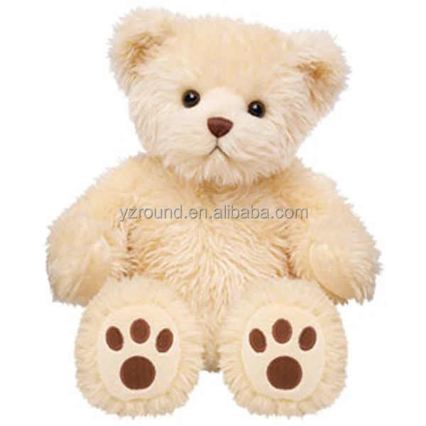 На подкладке из плюша и вещи ребенка Банни