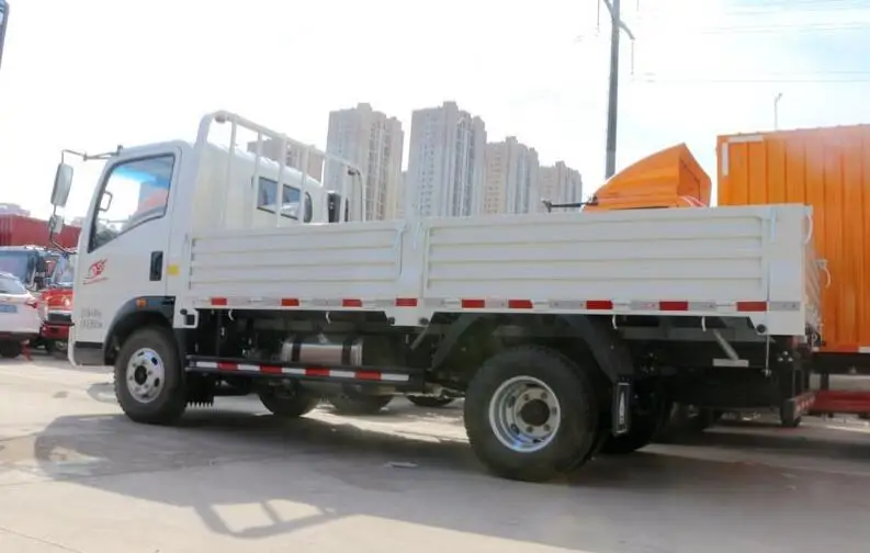 Дешевая цена новый грузовой автомобиль Sinotruk Howo 5 тонн для продажи