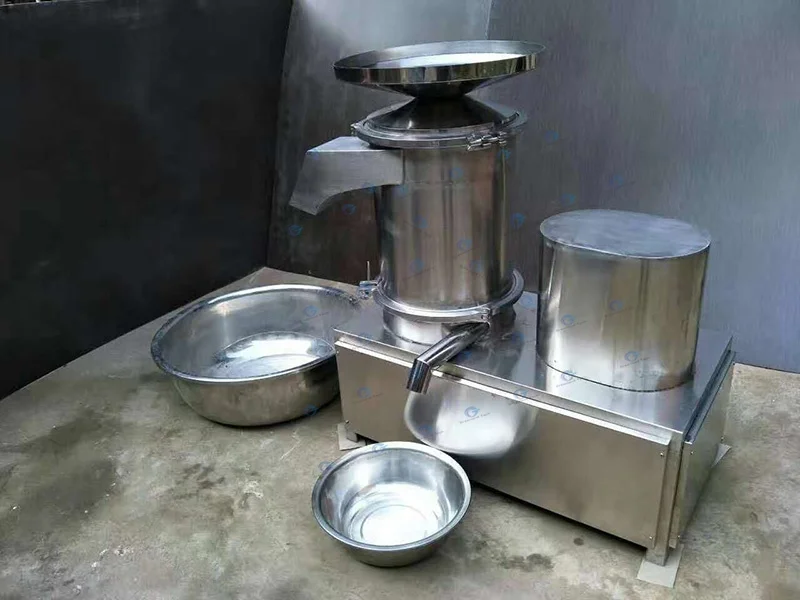 China Professional Supplier GT-100 Automatic Egg Breaking Production Equipment 20000Eggs/Hour