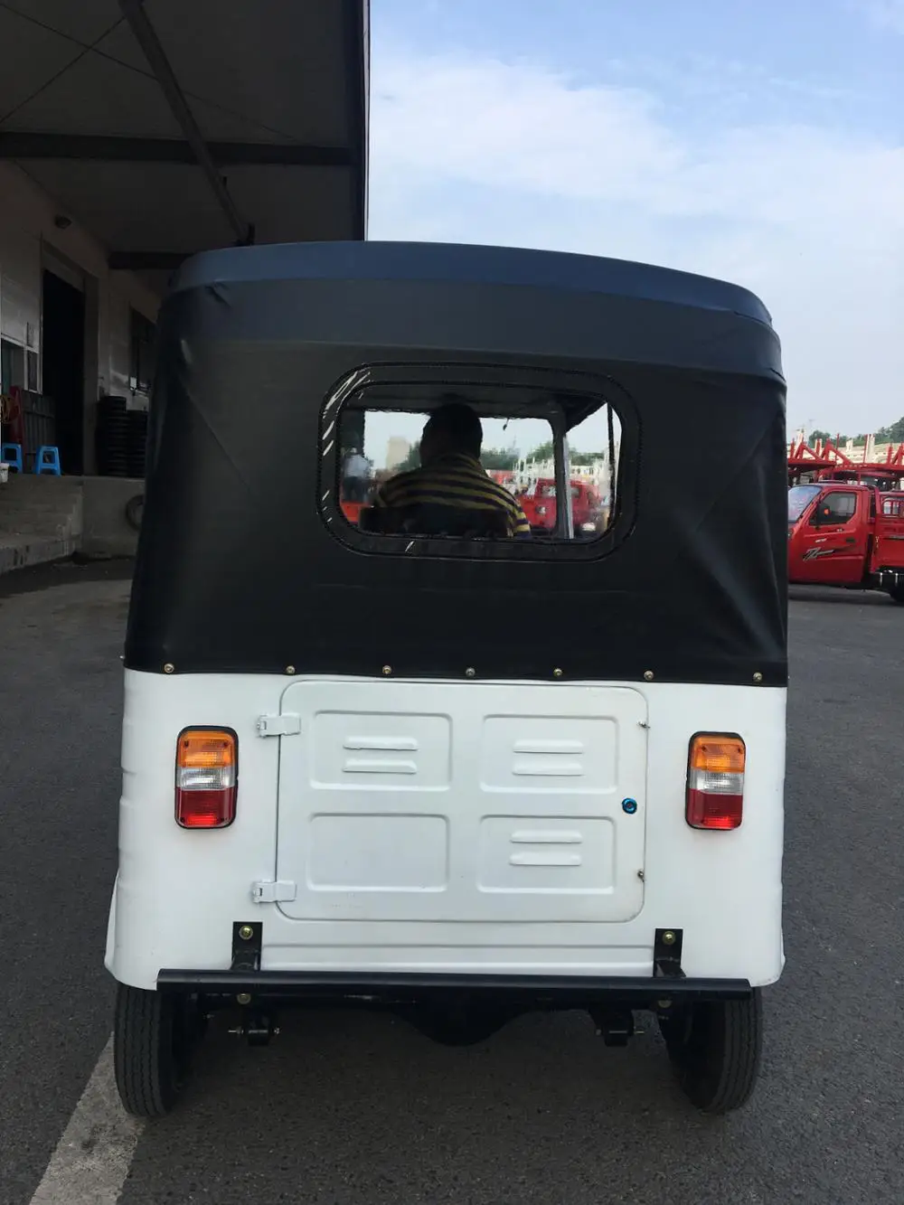 60V 1500W Electric rickshaw three wheel paasenger adults Bajaj