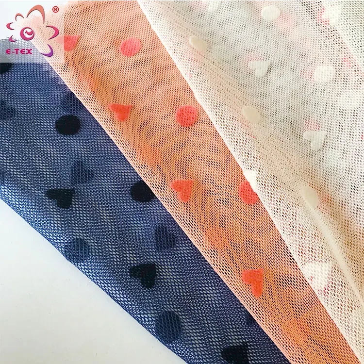 100 нейлоновая сетчатая ткань с дизайном в виде сердца для платьев для девочек