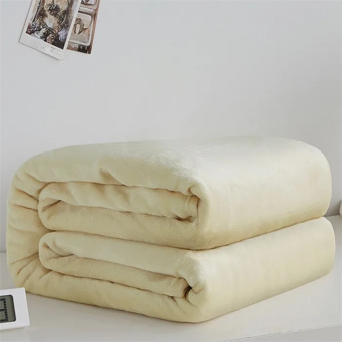 China Wholesale Customized 100% Polyester Flannel Blanket With Cheap Price Blanket China