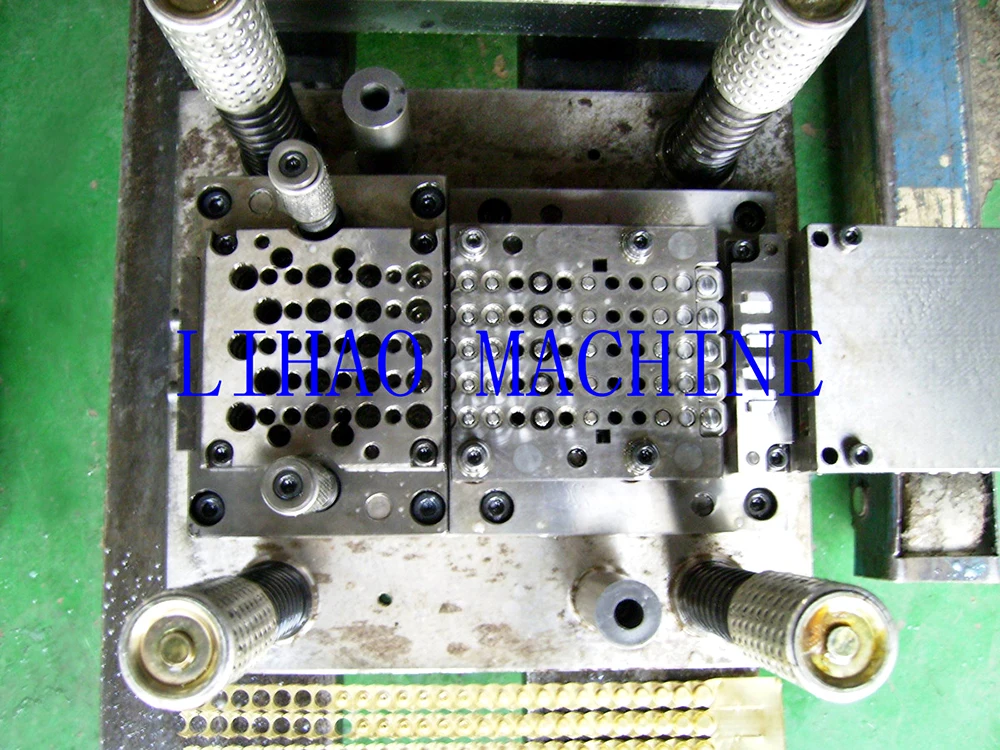 China high output metal eyelet stamping mould