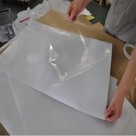 Self Adhesive White PVC Film/Vinyl in Sheet / in Roll