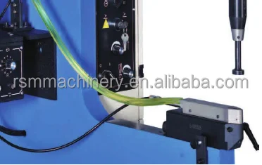 Ручной и автоматический вставляющий пресс (модель 824 с автопитателем)