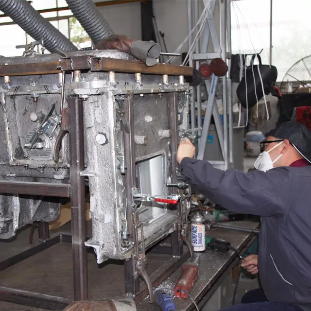 plastic water tank plastic box Ice box kayak playground slide plastic products making machine used rotomolding machine for sale