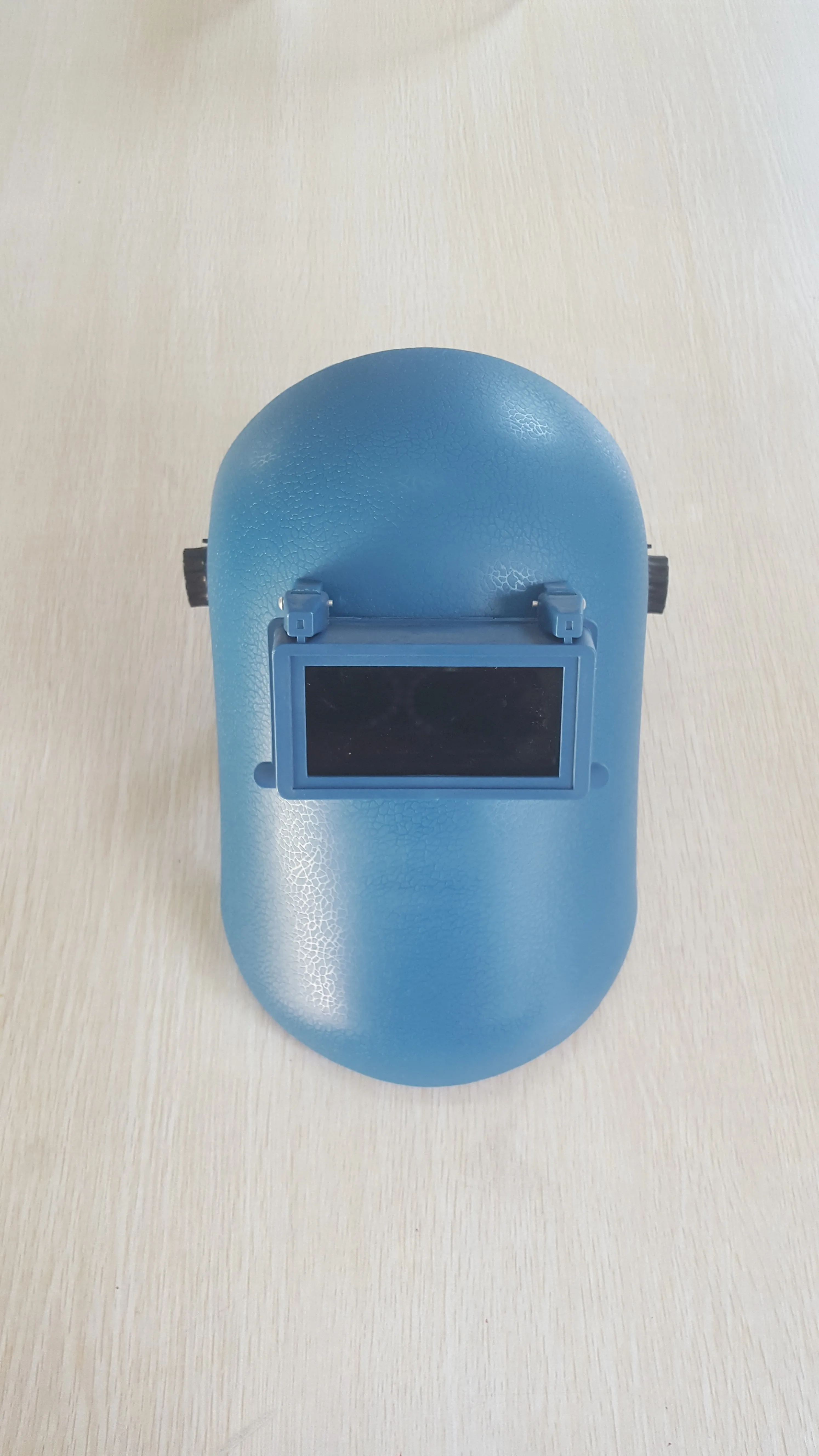 
Easy to use focus welding helmet New M001 