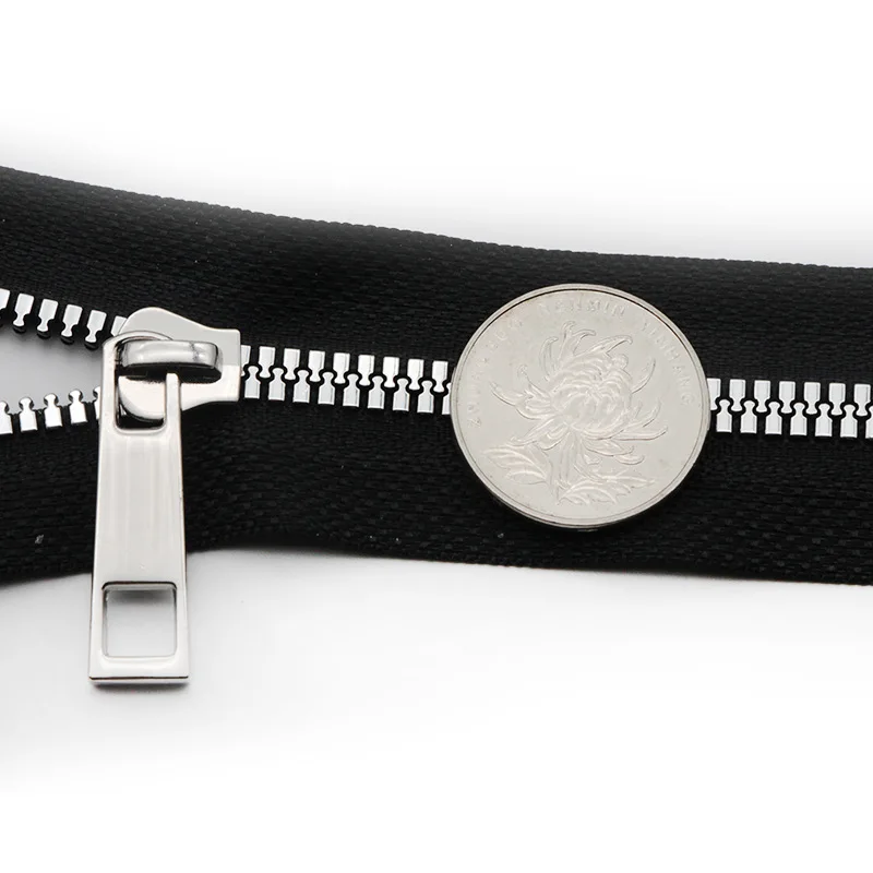 
KEYIDI #5 Long chain Special Skull design teeth Resin Imitate Metal zipper decorative for clothes fashion design teeth 