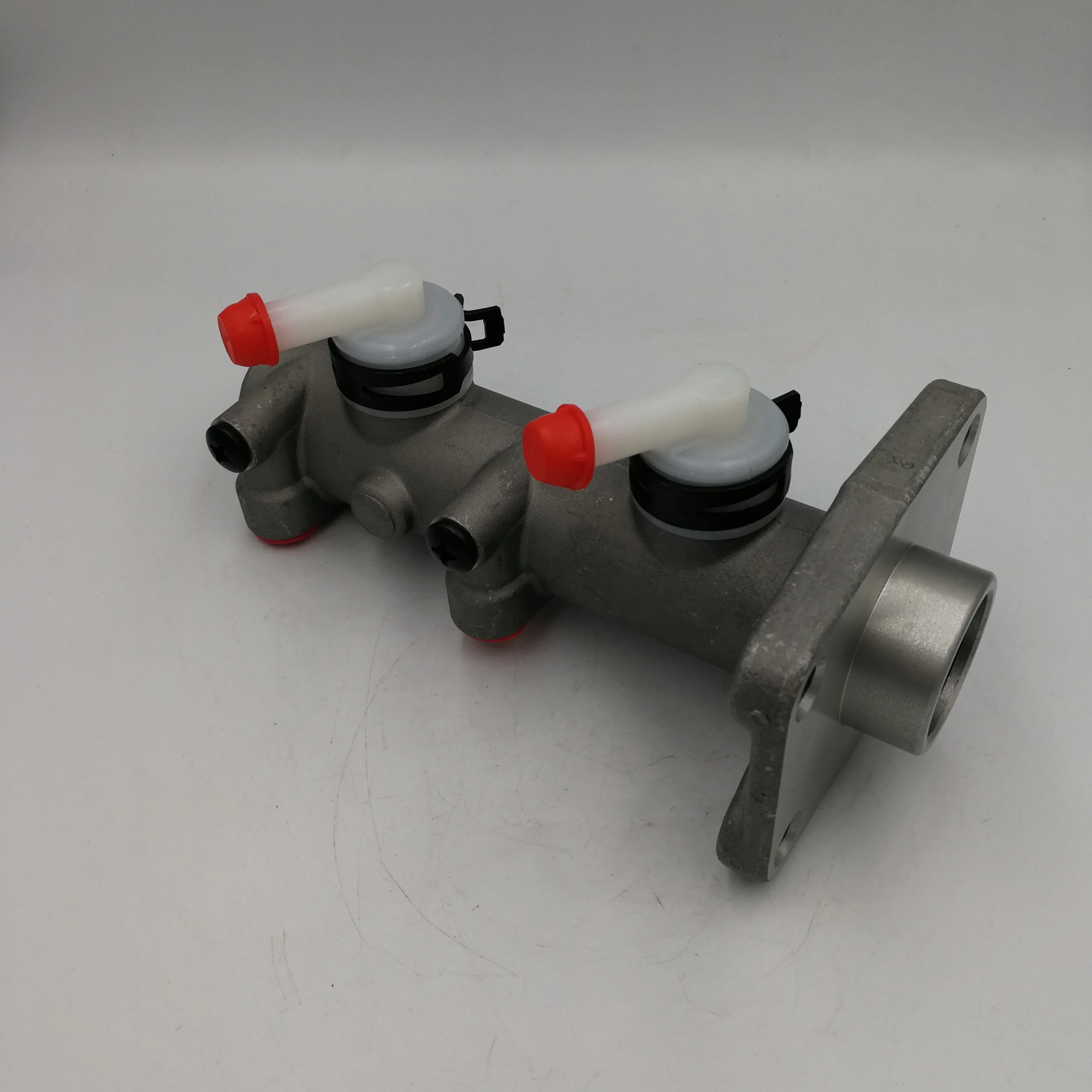 Chinese hot selling aluminium truck parts standard pump brake master cylinder OEM SY1030B    MC894211