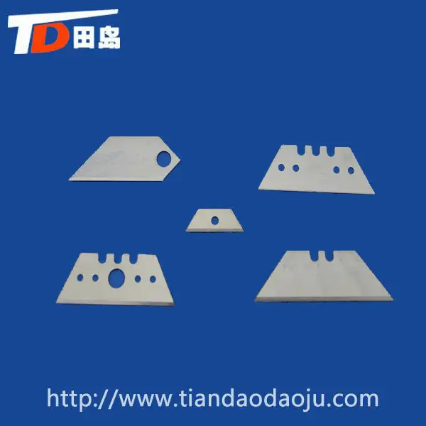 hork blade/hidden blade/hook blade