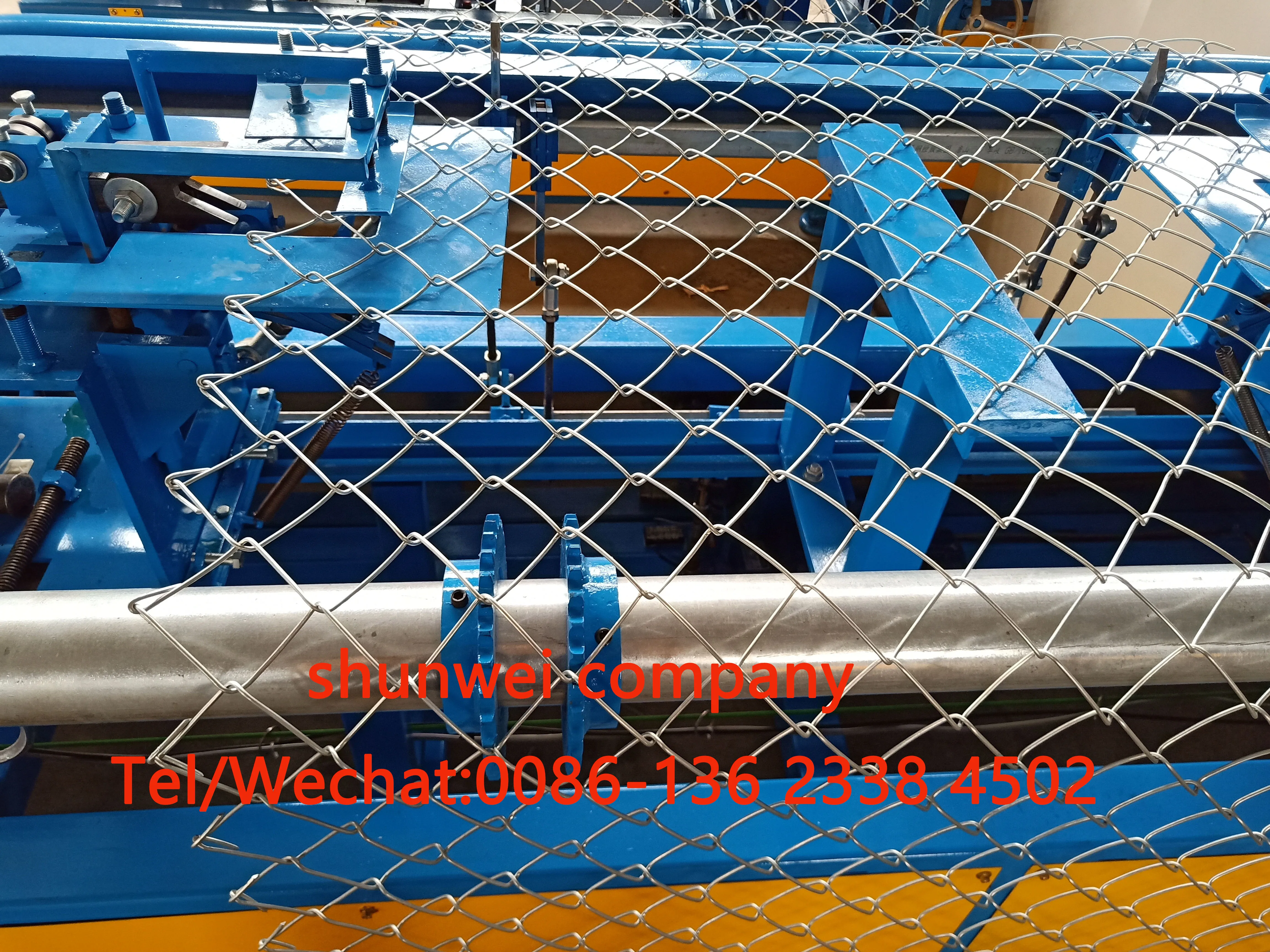 
hot sale chain link fence machine China 