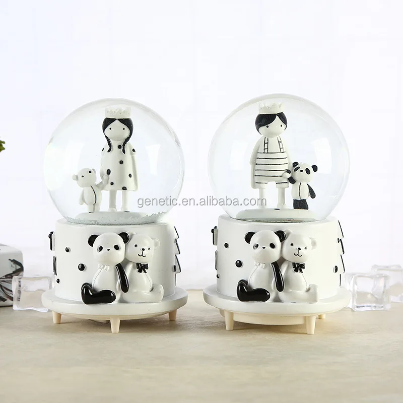 18011651 SNOW GLOBE (1)