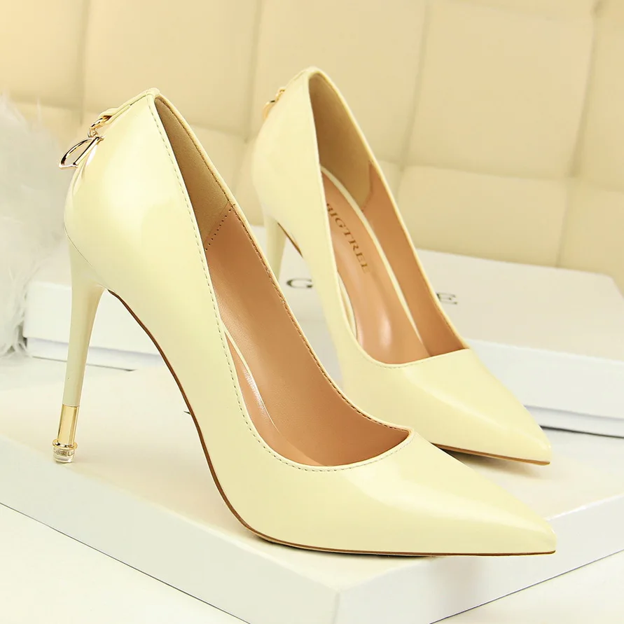 2019 new arrival patent leather office footwear ladies pumps women formal dress shoes