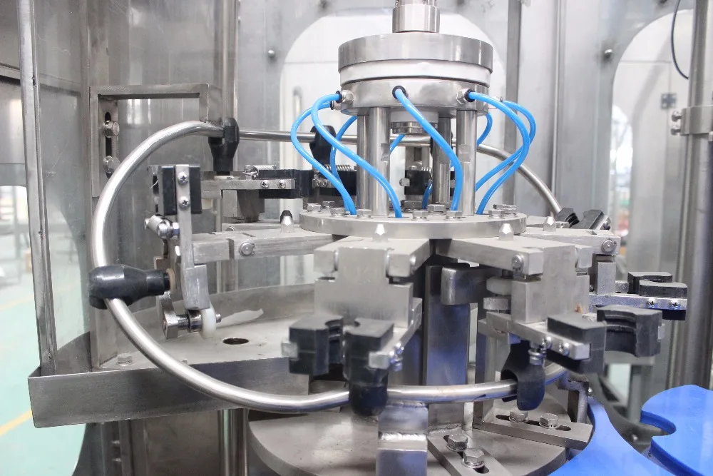 
CO2 carbonated wine filling machine for glass bottle aluminium screw lid 