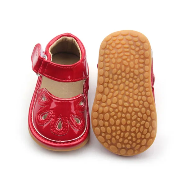 Cheap material baby squeaky shoes with hard rubber sole