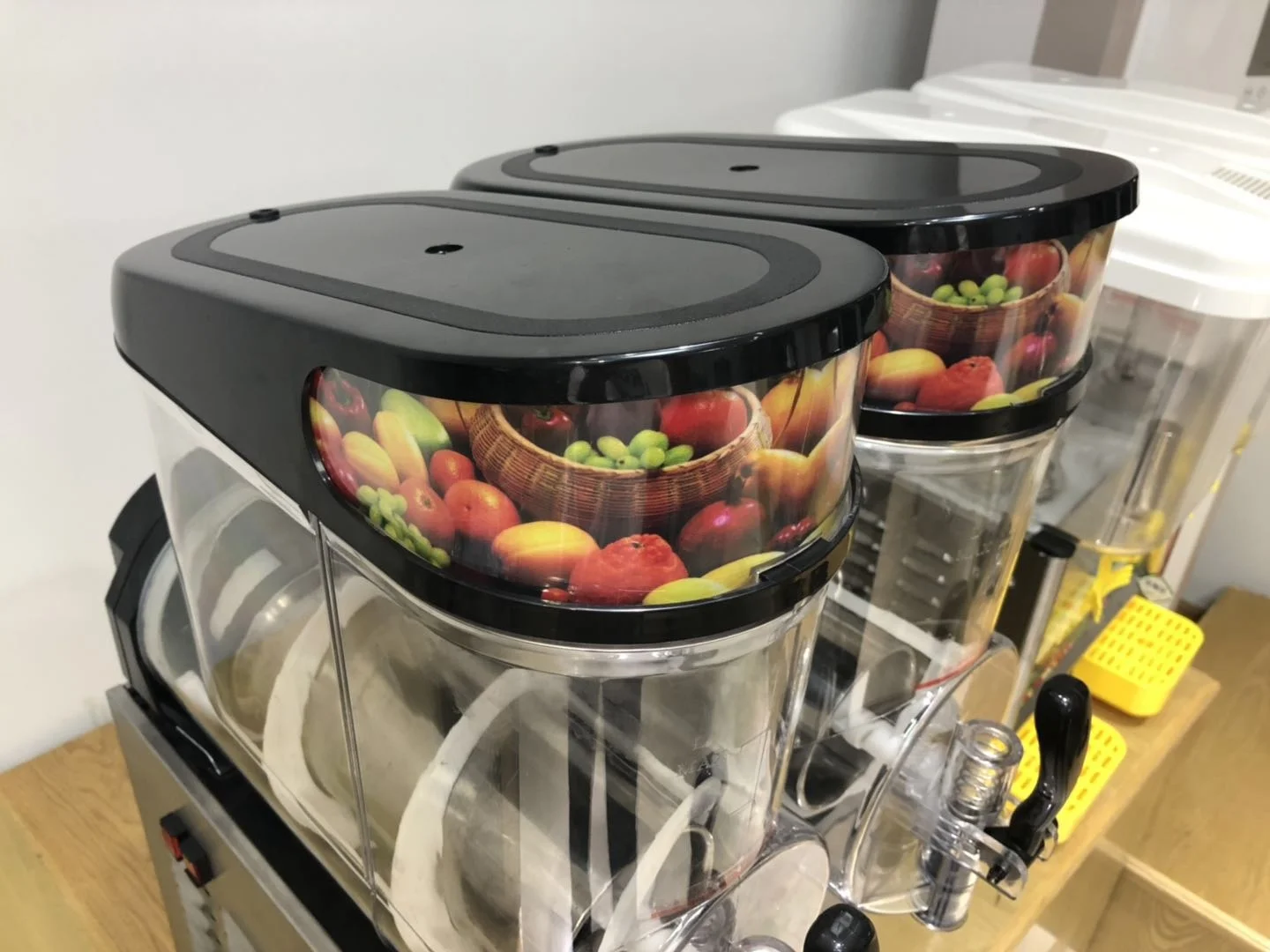 Hot sale  New design Slush ice machine Margarita cocktail for sale