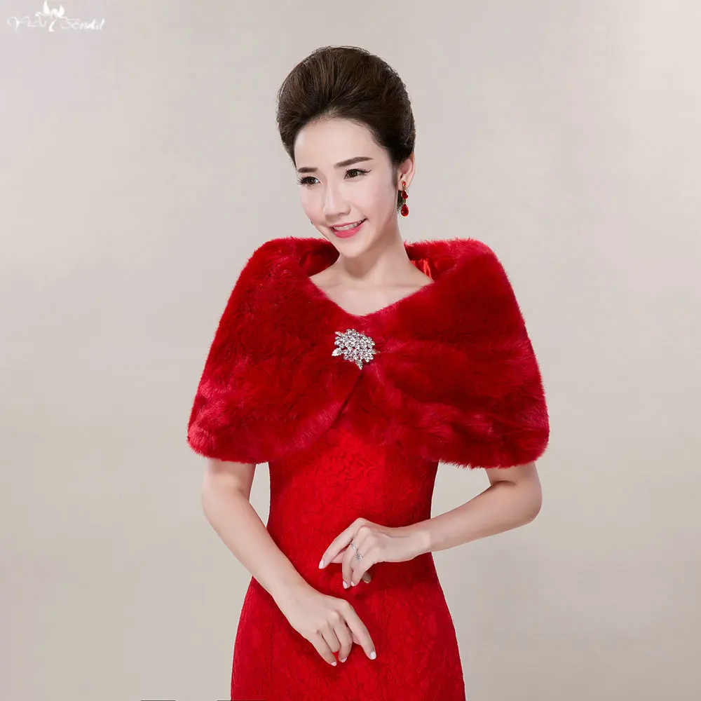 
TA081 Red Faux Fur Bridal Wraps with Rhinestone Brooch And Capes Wholesale Bolero 