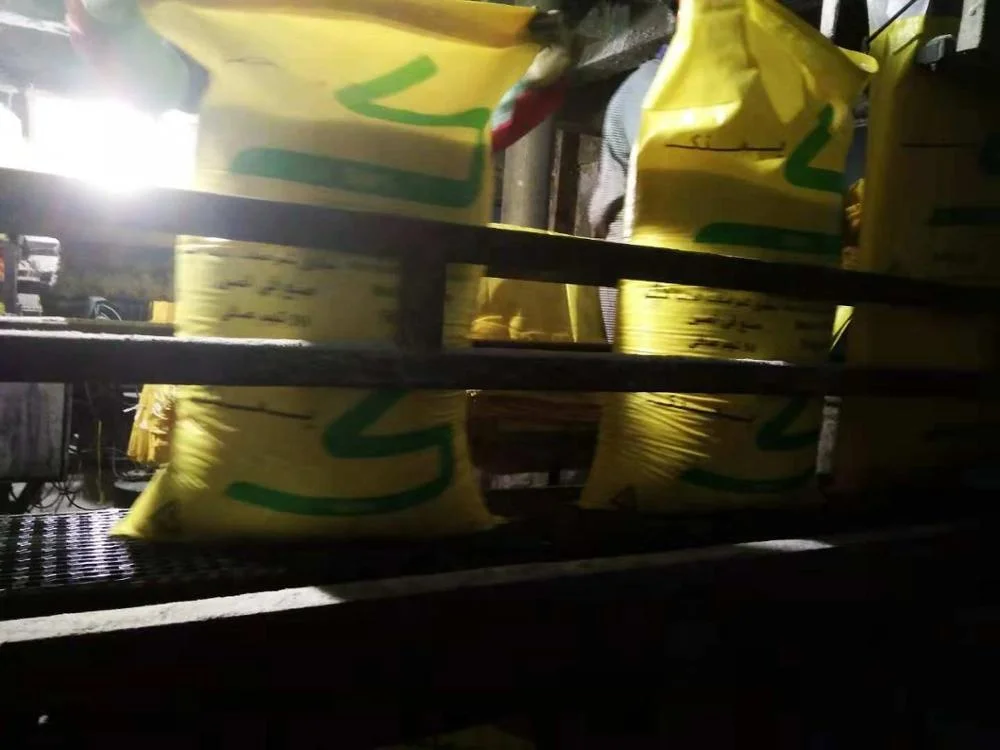 Заводская поставка мочевины-мочевина N 46 гранулированная и раструбная.